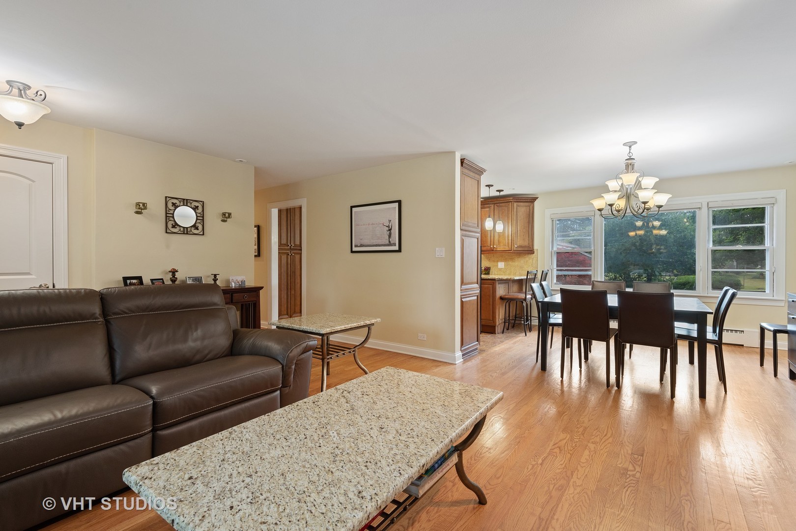 12 Drake Terrace, Prospect Heights, IL 60070 Blue Fence