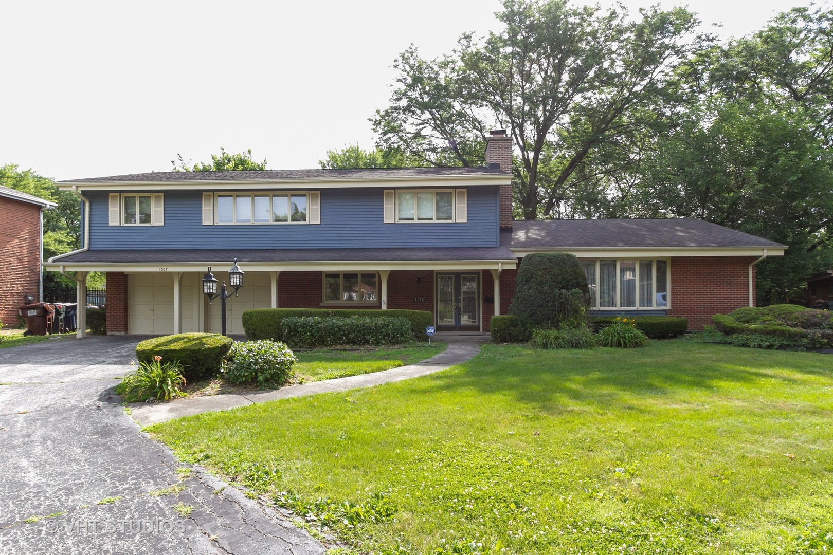 4 bedroom Homes for sale in Flossmoor, Illinois Flossmoor MLS