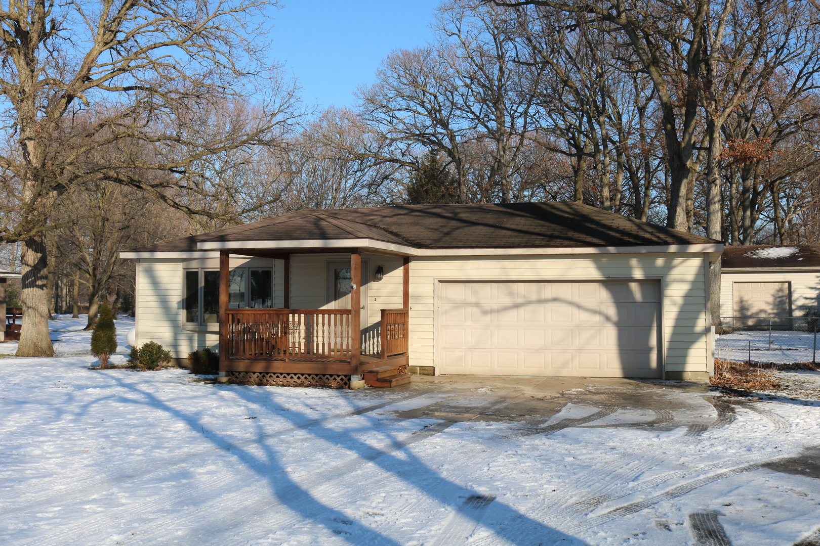 21108 Oak, Maple Park, Illinois