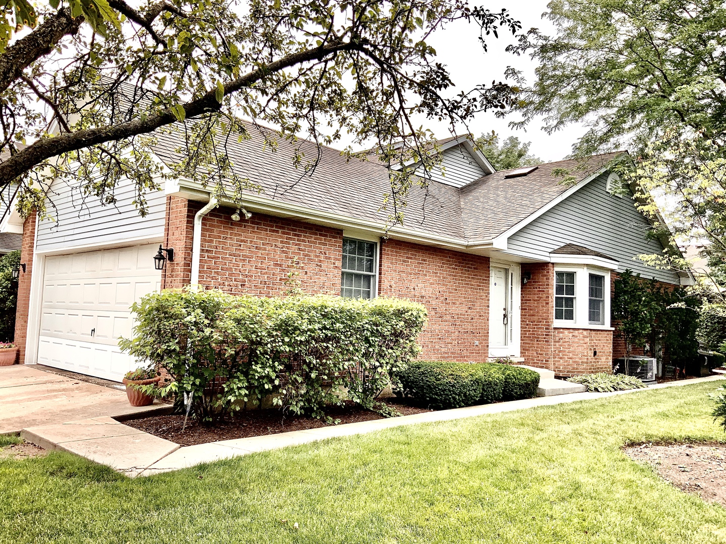 2 bedroom Homes for sale in Darien, Illinois Darien MLS Darien Real