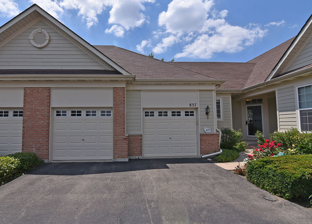 837 CAMBRIDGE, Batavia, Illinois