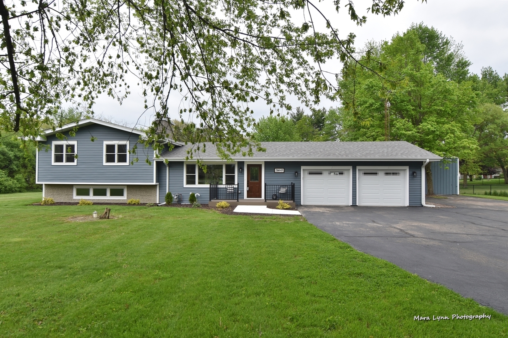 2S643 Nelson Lake, Batavia, Illinois