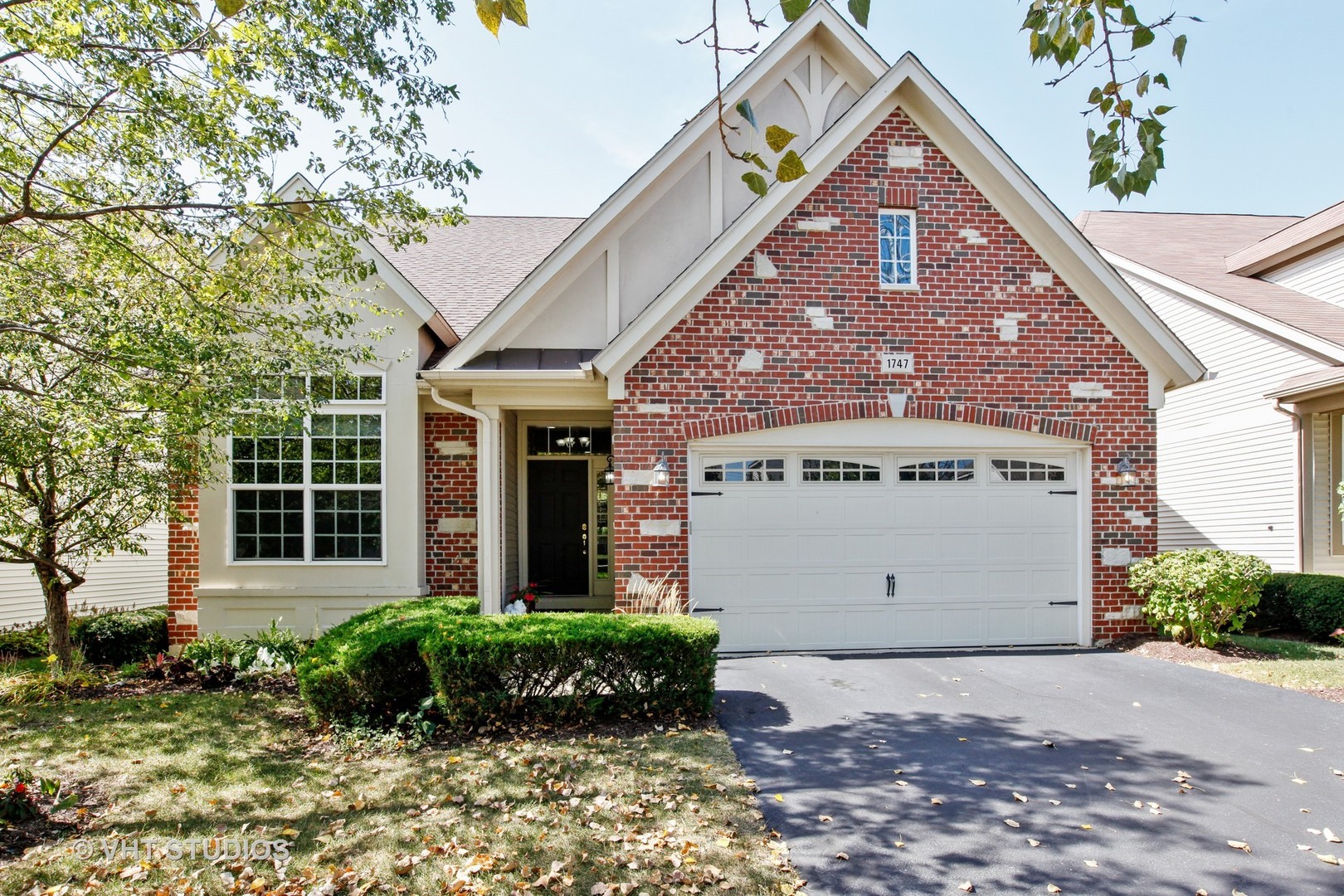 1747 Briarheath, AURORA, Illinois