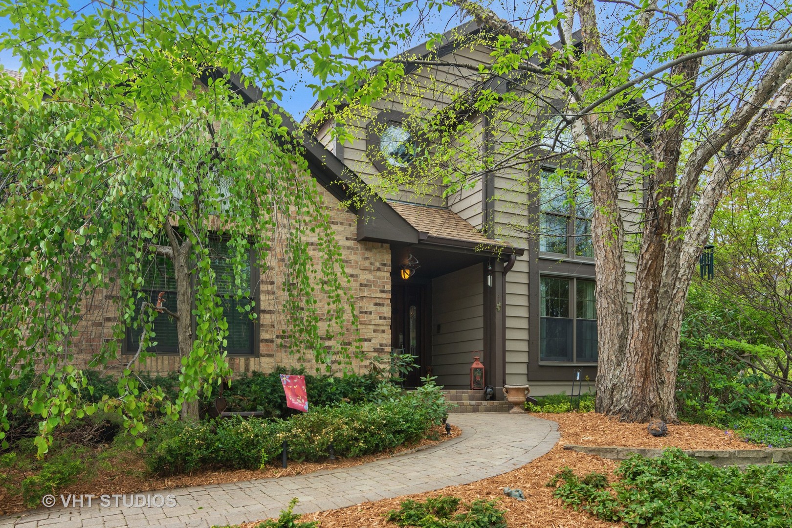 Lake Arlington Towne in Arlington Heights IL Homes for Sale Lake