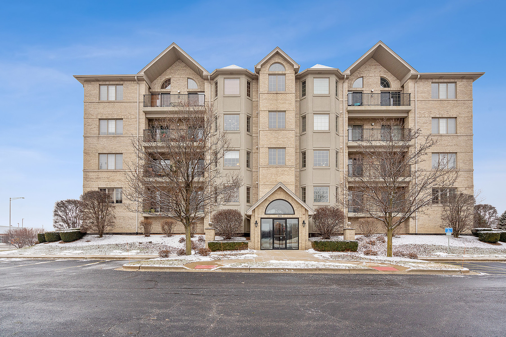 Farmingdale Village in Woodridge IL Homes for Sale Farmingdale