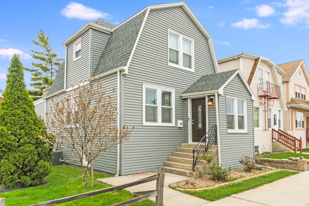 Forest Glen in Chicago IL Homes for Sale Forest Glen in Chicago Real