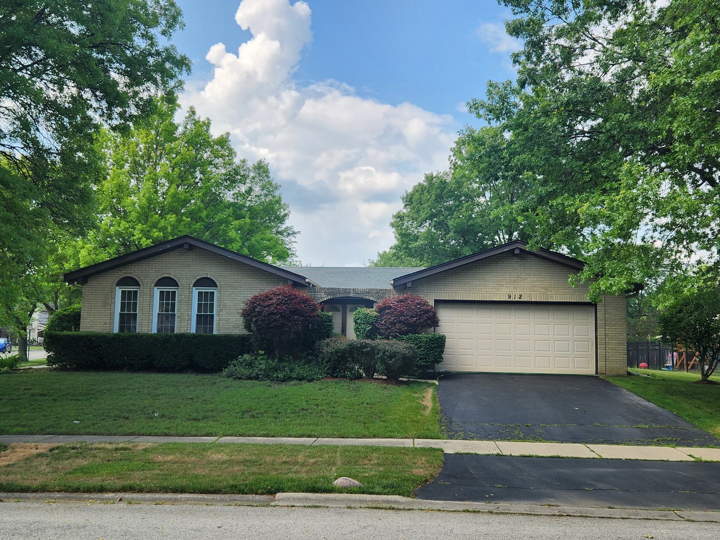 Hunting Ridge in Palatine IL Homes for Sale Hunting Ridge in Palatine