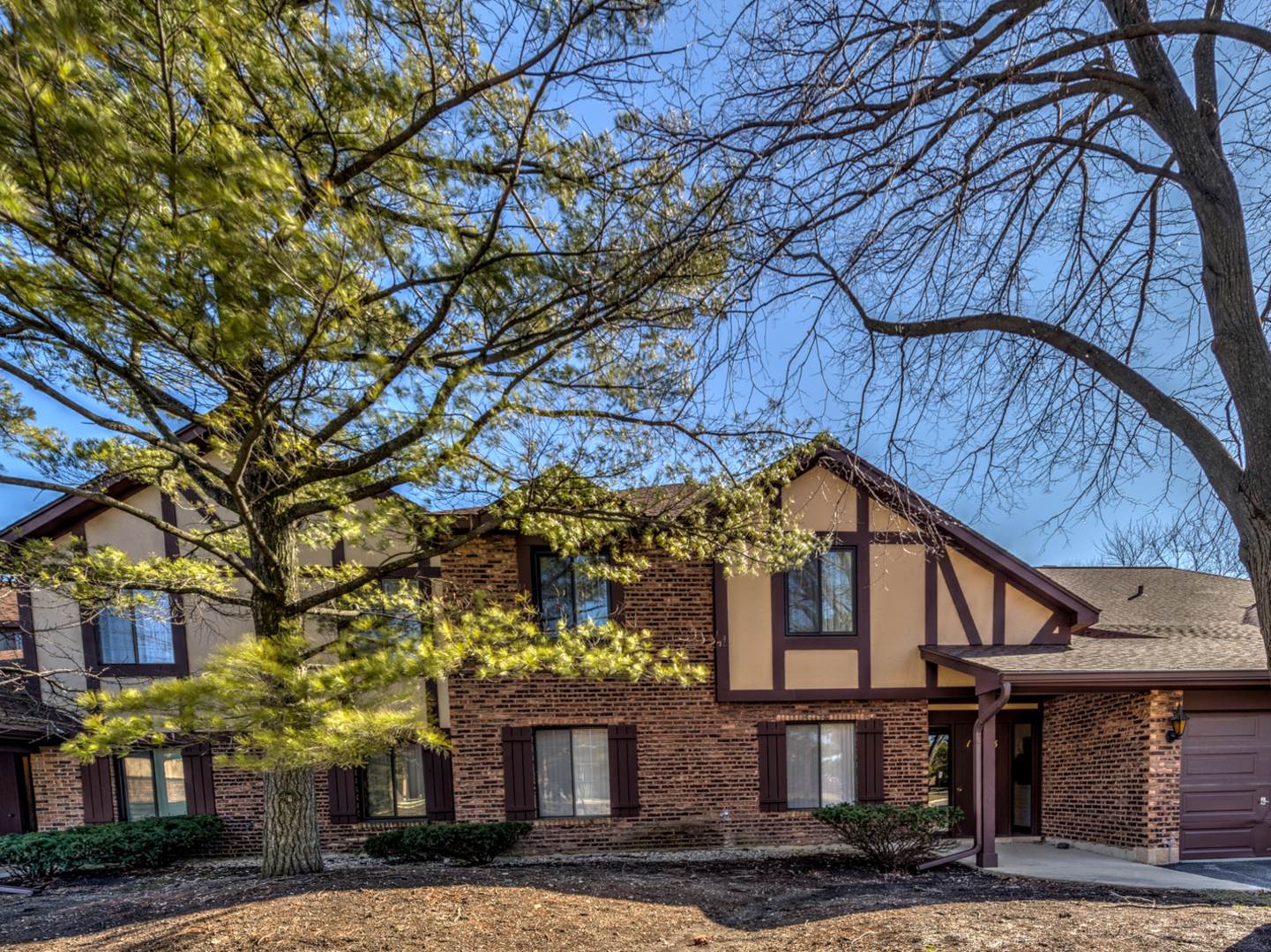 Briarcliffe Lakes in Wheaton IL Homes for Sale Briarcliffe Lakes in