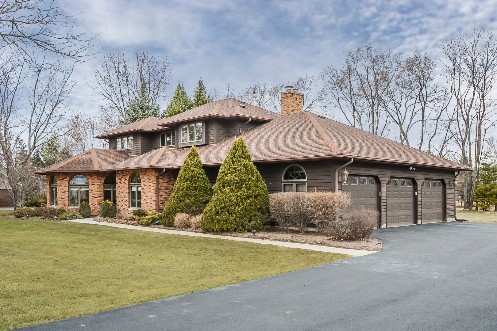 9916 Lakewood Road