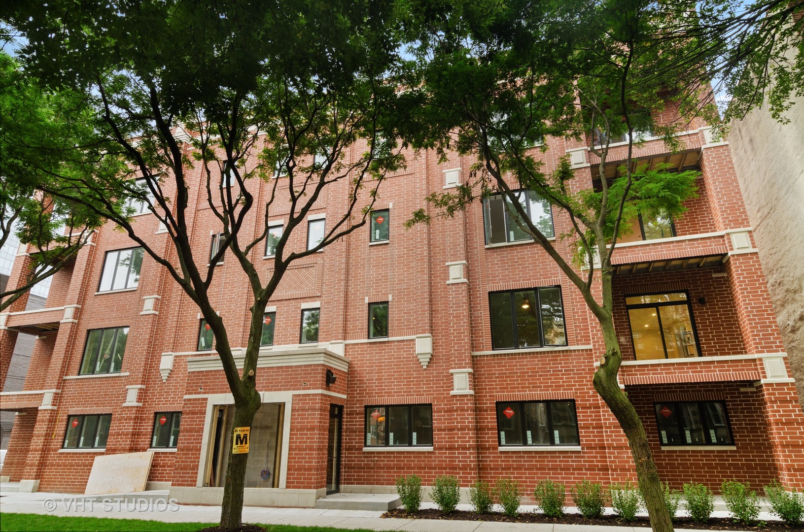 839 West Agatite Avenue Chicago IL 60640