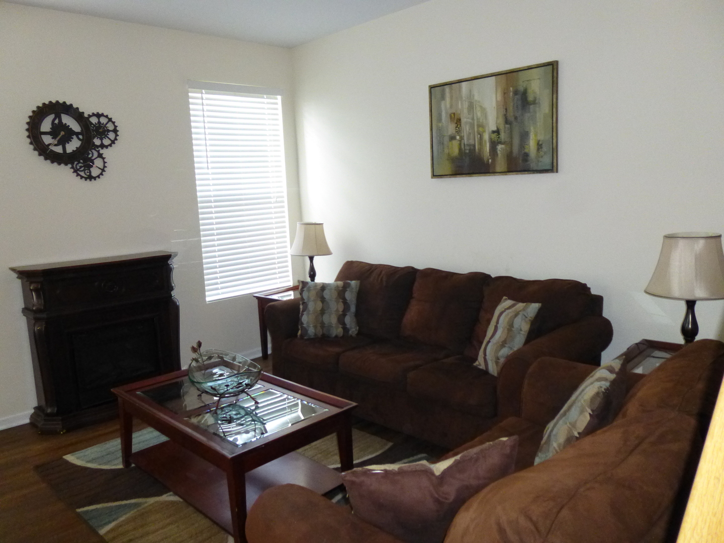 568 N Fox Trail