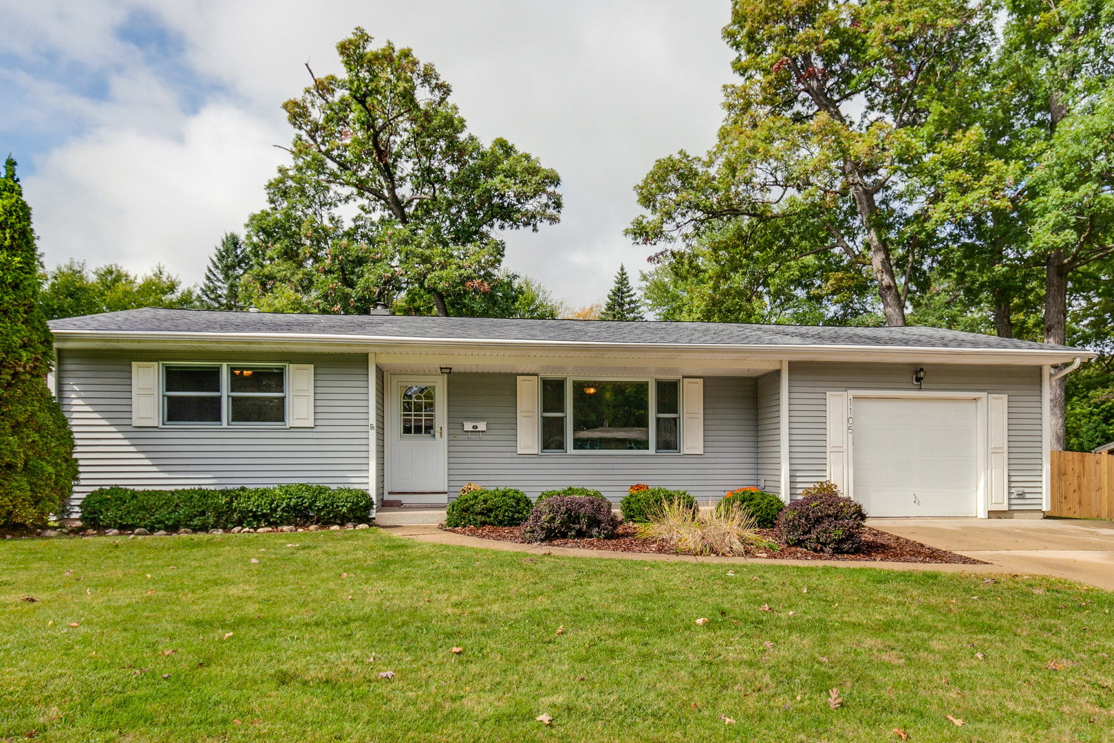 Whispering Oaks in Mchenry IL Homes for Sale Whispering Oaks in Mchenry Real Estate Bowers