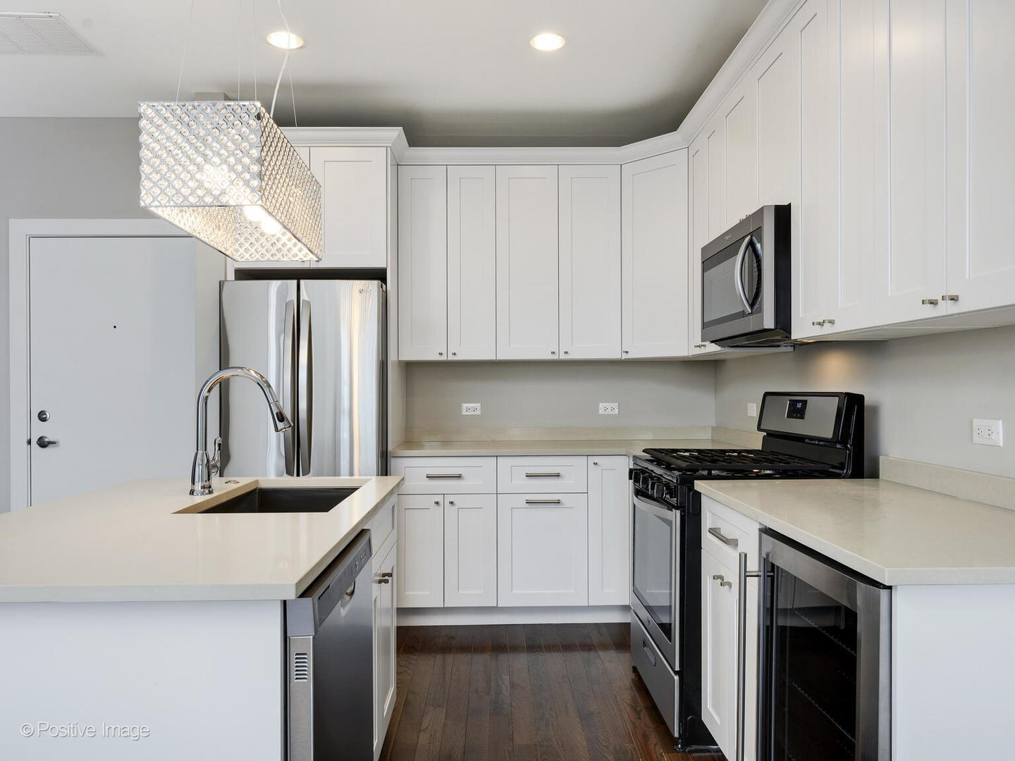 243 E 31st St apartments for rent at AptAmigo