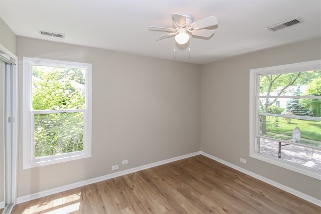 933 BEDFORD Court
