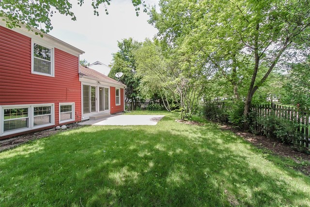 933 BEDFORD Court