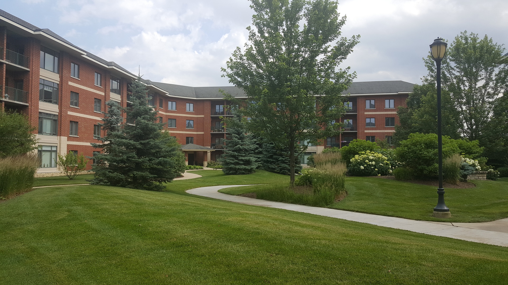 Fountain Square in Lombard IL Homes for Sale Fountain Square in