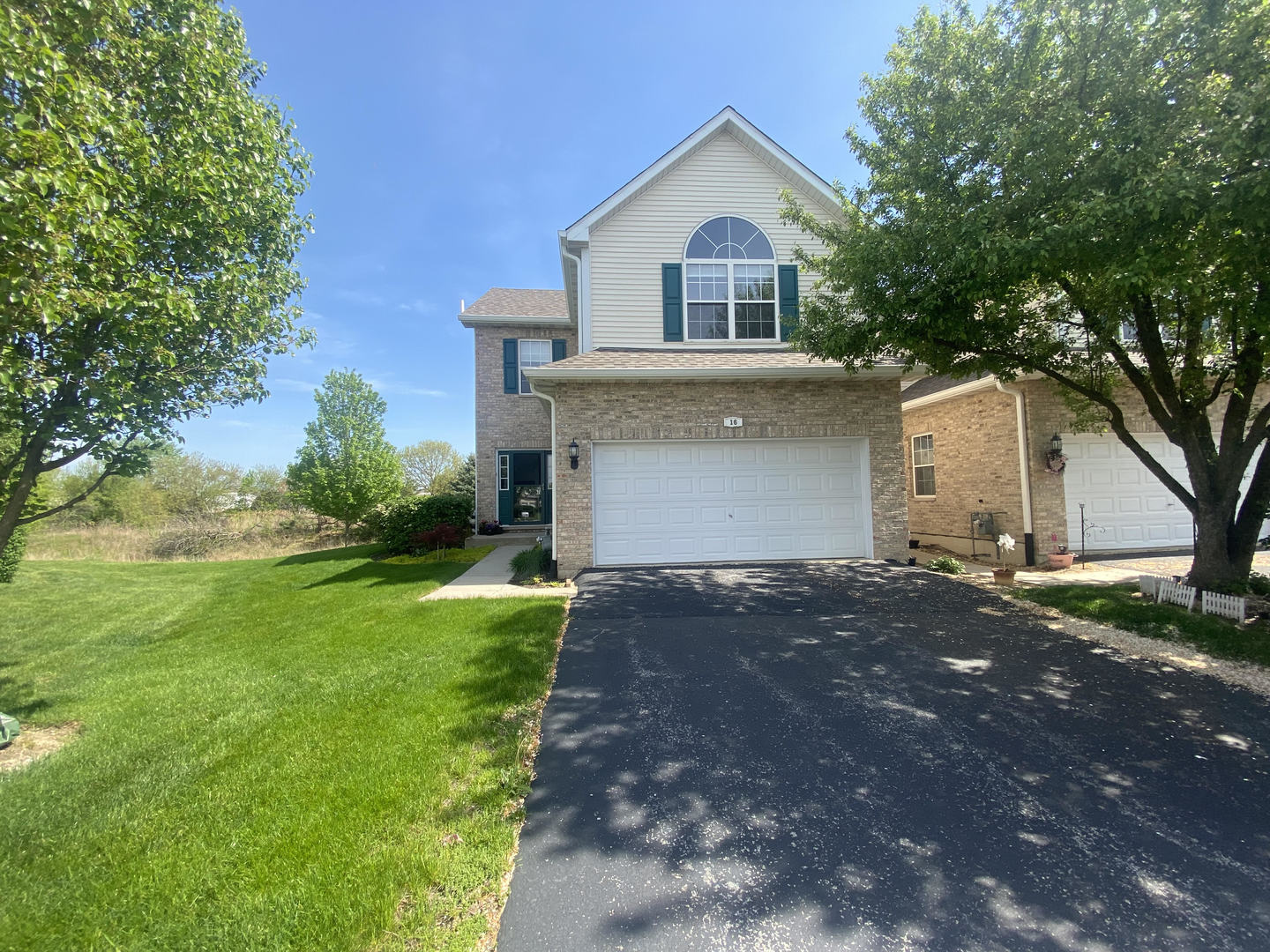 Lily Field in Bolingbrook IL Homes for Sale Lily Field in Bolingbrook