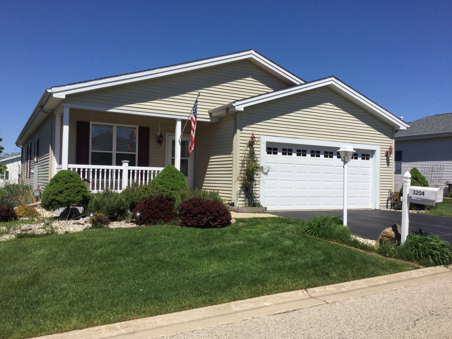 Saddlebrook Farms in Grayslake IL Homes for Sale Saddlebrook Farms in