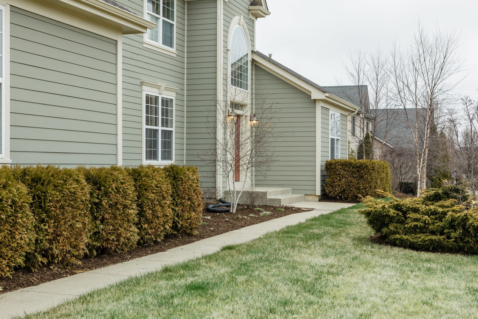 13 Hawthorn Grove Circle