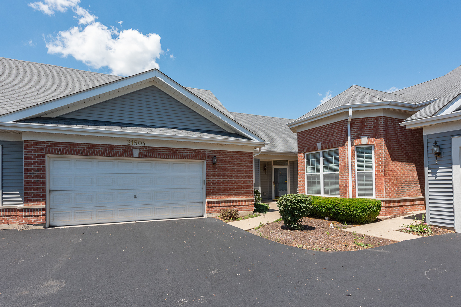 Carillon Lakes in Crest Hill IL Homes for Sale Carillon Lakes in