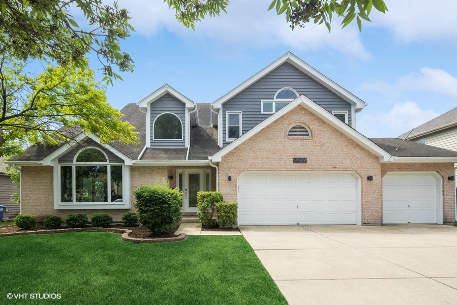 Norman Courts in Darien IL Homes for Sale Norman Courts in Darien