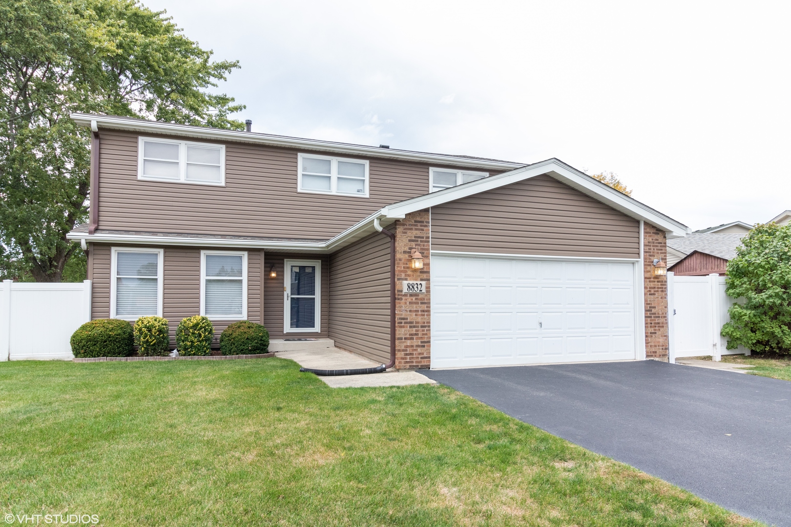 8832 Hickory , Orland Hills, IL MLS 10888102 Berkshire Hathaway