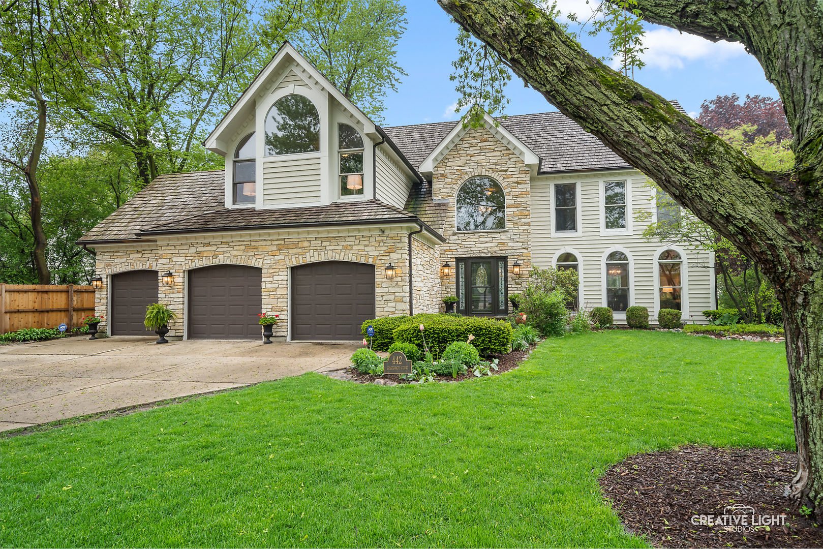 Stacy Woods in Glen Ellyn IL Homes for Sale Stacy Woods in Glen Ellyn