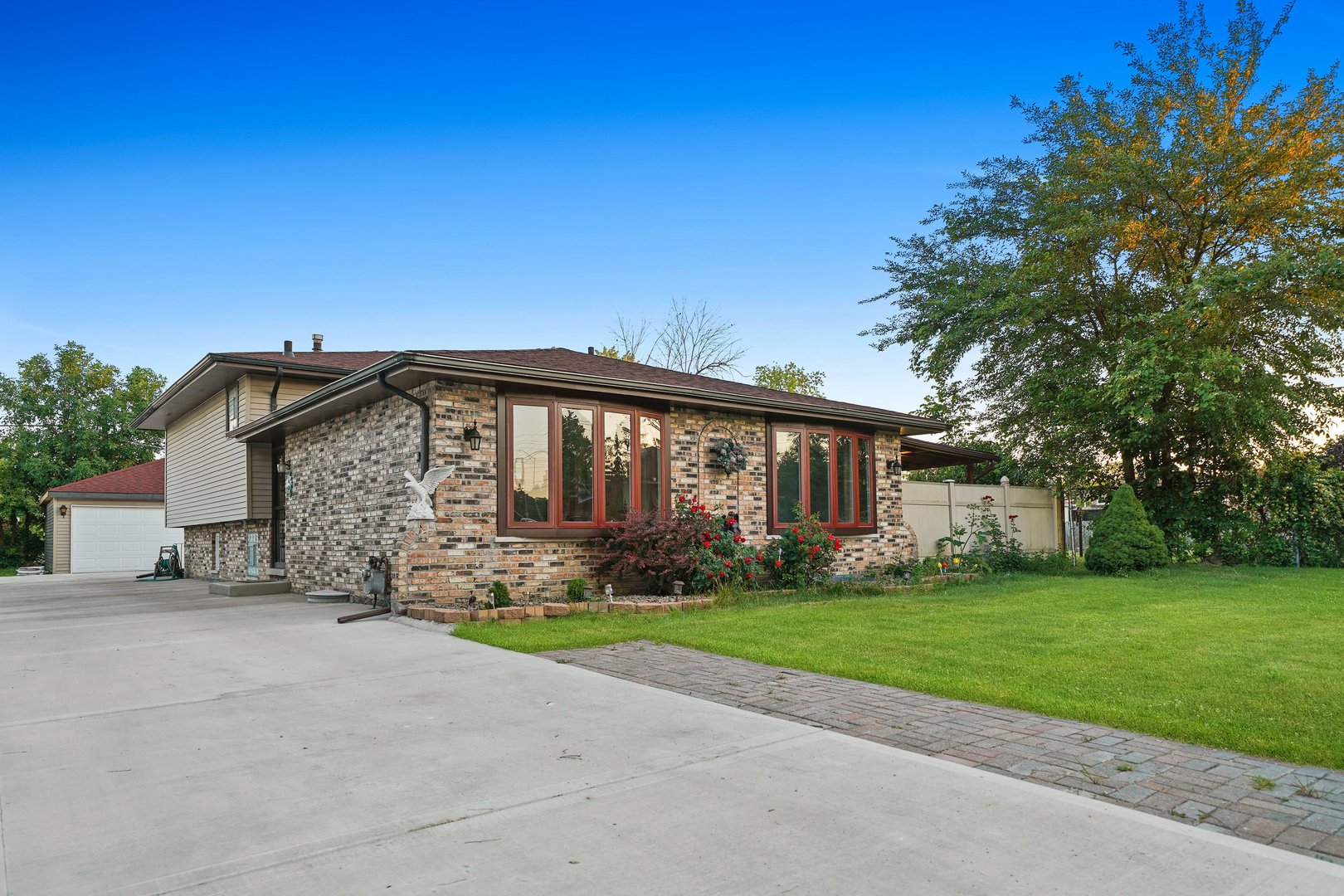 Burbank IL Homes for Sale Burbank Real Estate Bowers Realty Group