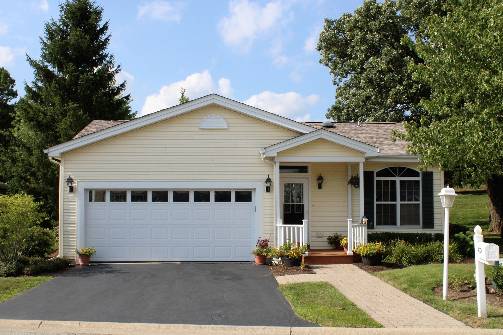 Saddlebrook Farms in Grayslake IL Homes for Sale Saddlebrook Farms in