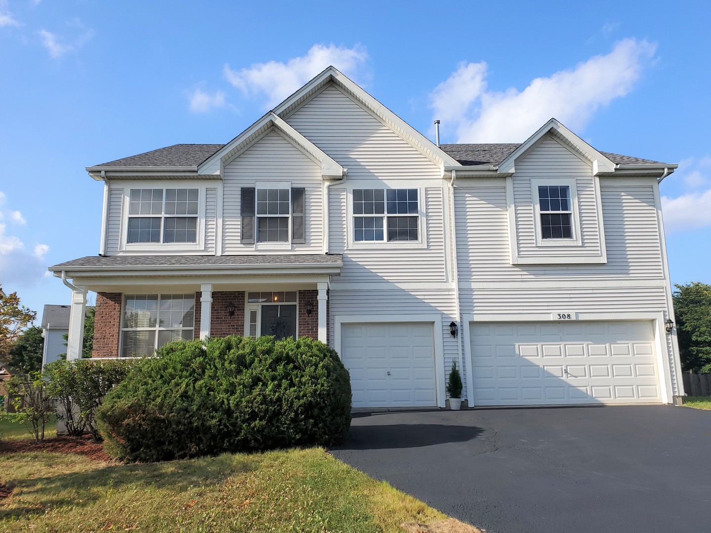 Lakewood Grove in Round Lake IL Homes for Sale Lakewood Grove in