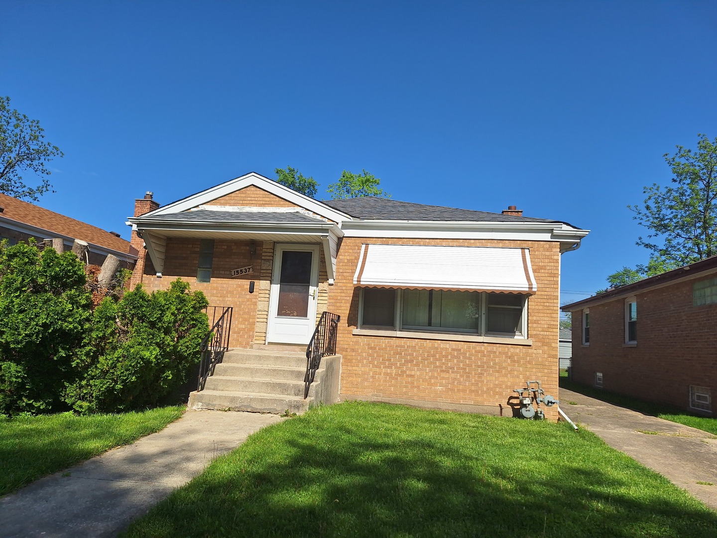 4 House in Dolton