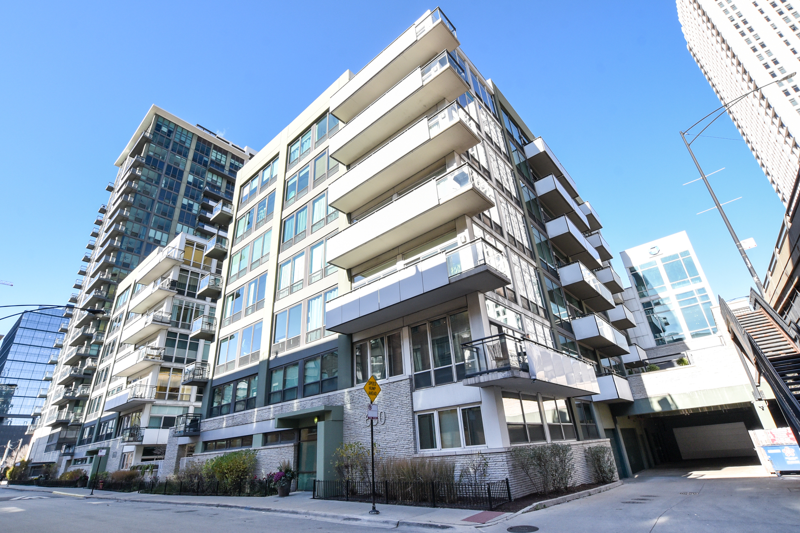 650 W Wayman 701C, Chicago, IL MLS 10931117 Berkshire Hathaway