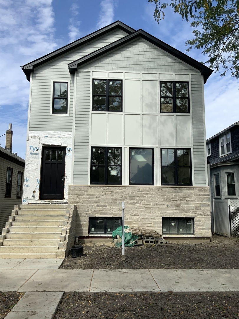 2452 W Cuyler Avenue, Chicago IL 60618 Dream Town Real Estate