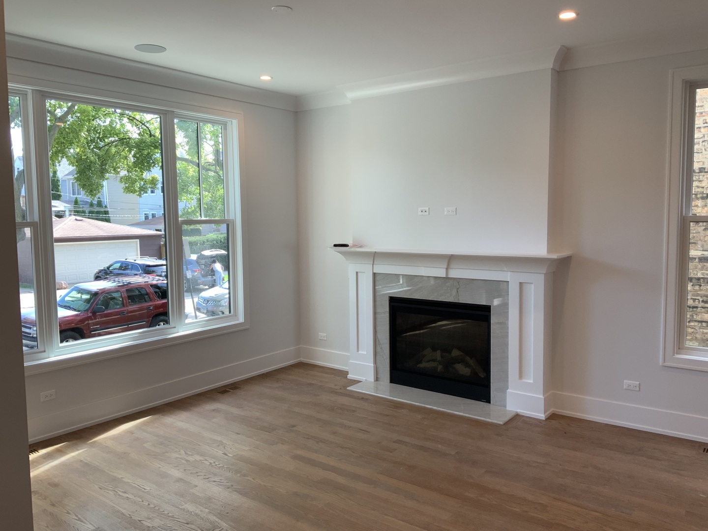 2452 W Cuyler Avenue, Chicago IL 60618 Dream Town Real Estate