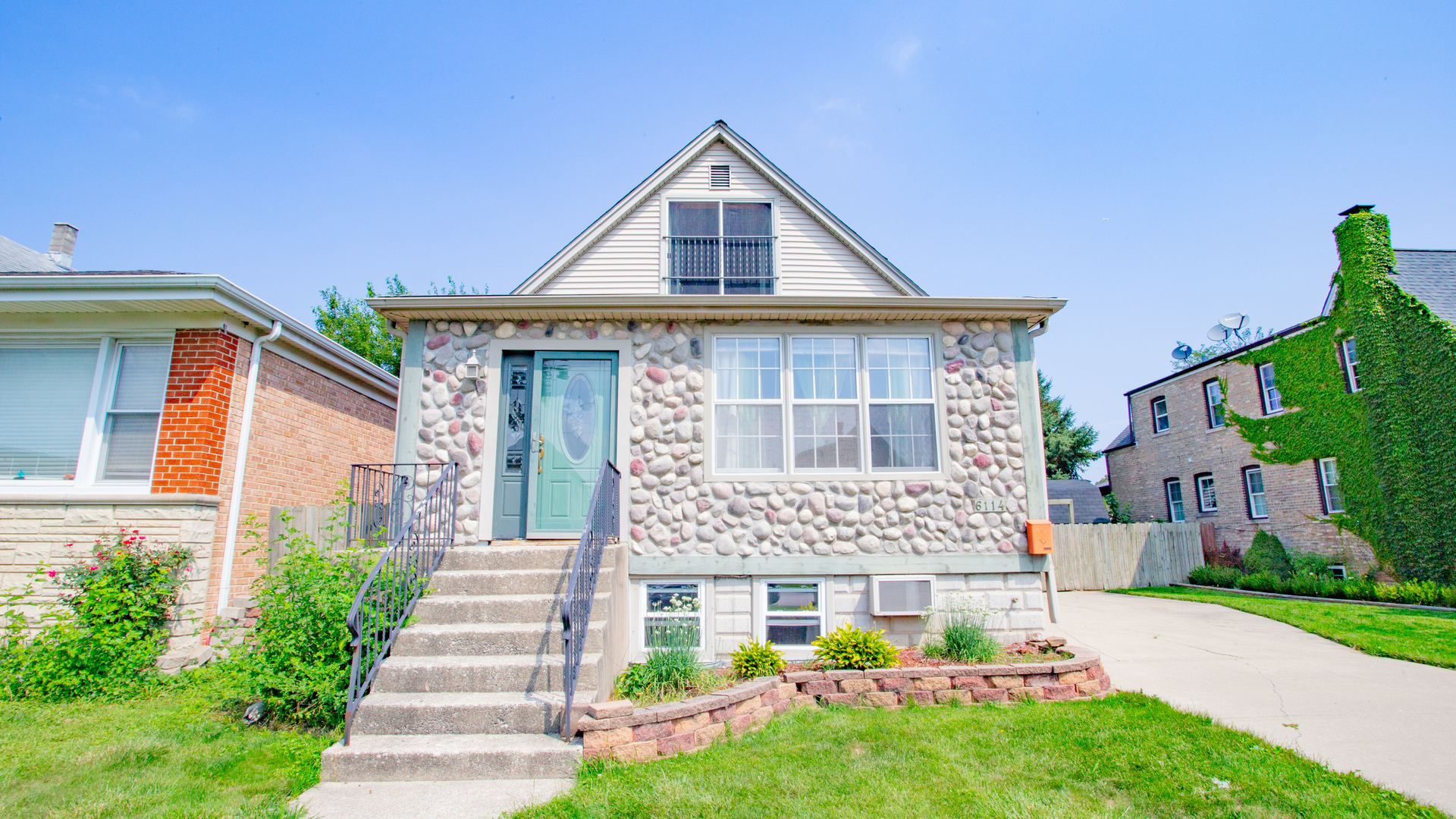 6114 W Giddings Street, Chicago IL 60630 Dream Town Real Estate