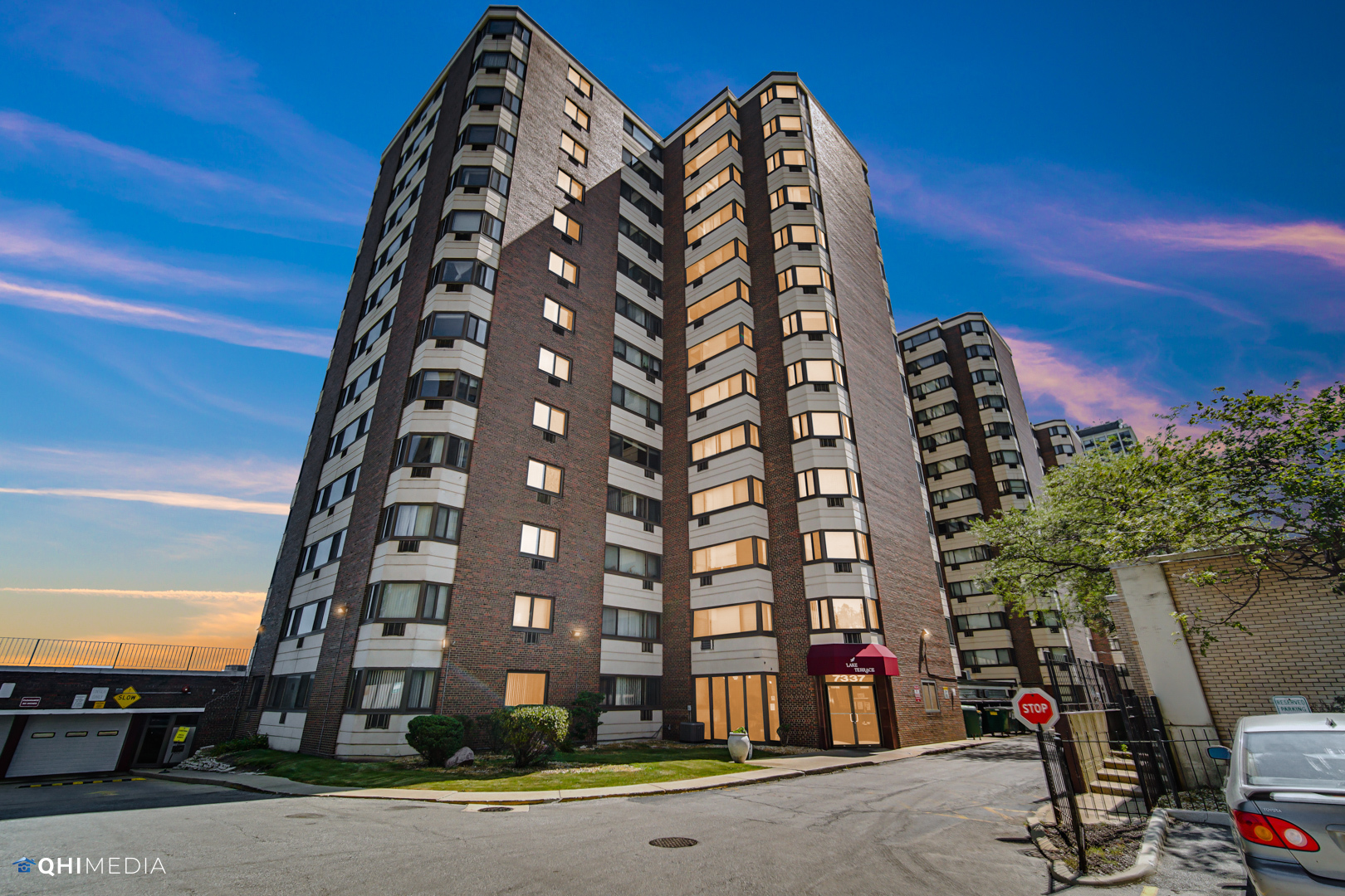 7337 S South Shore Drive 904, Chicago IL 60649 Dream Town Real Estate