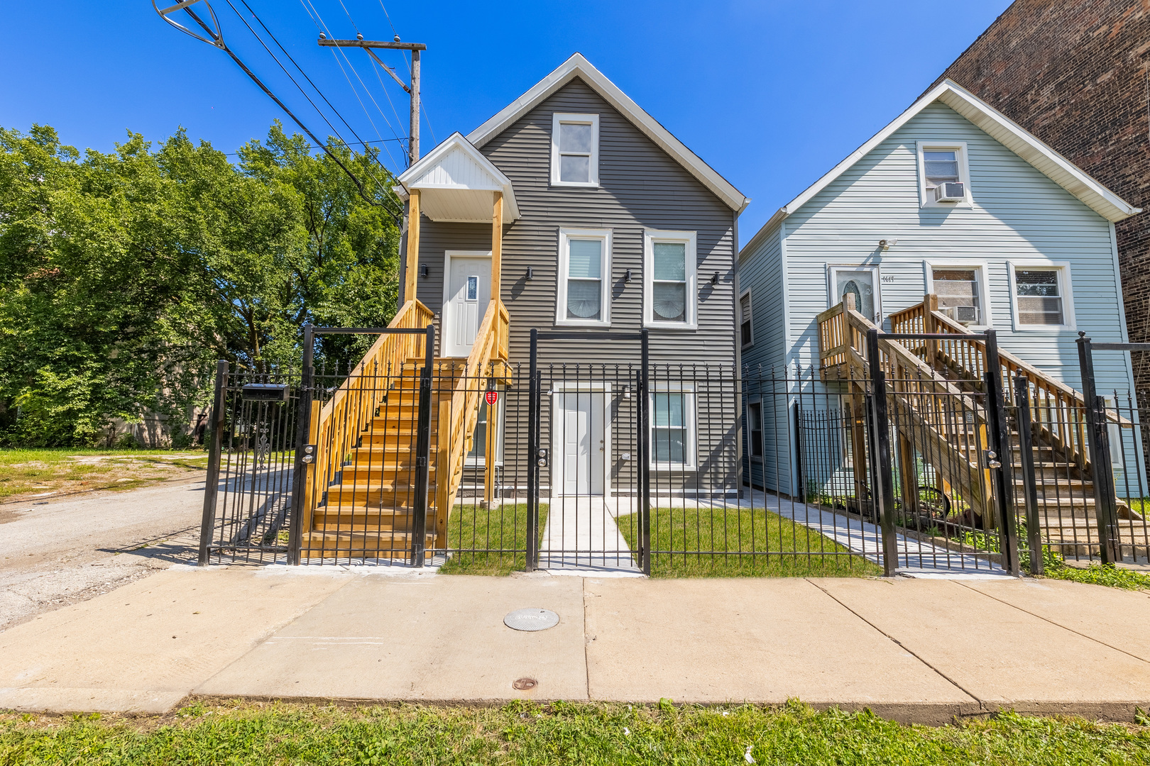 1615 S Komensky Avenue, Chicago IL 60623 Dream Town Real Estate