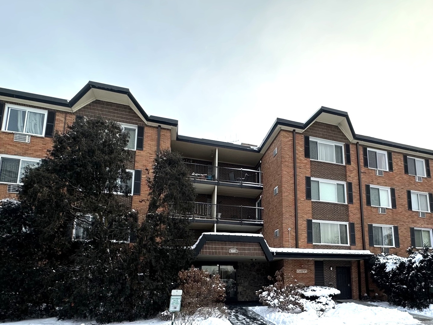 1217 S Old Wilke Road 403, Arlington Heights IL 60005 Dream Town Real