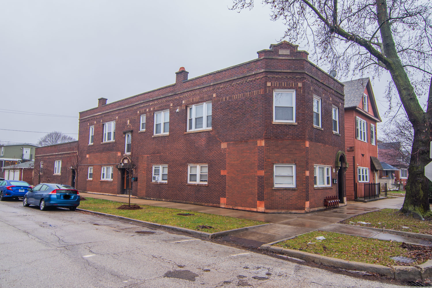 5001 W Grace Street, Chicago IL 60641 Dream Town Real Estate