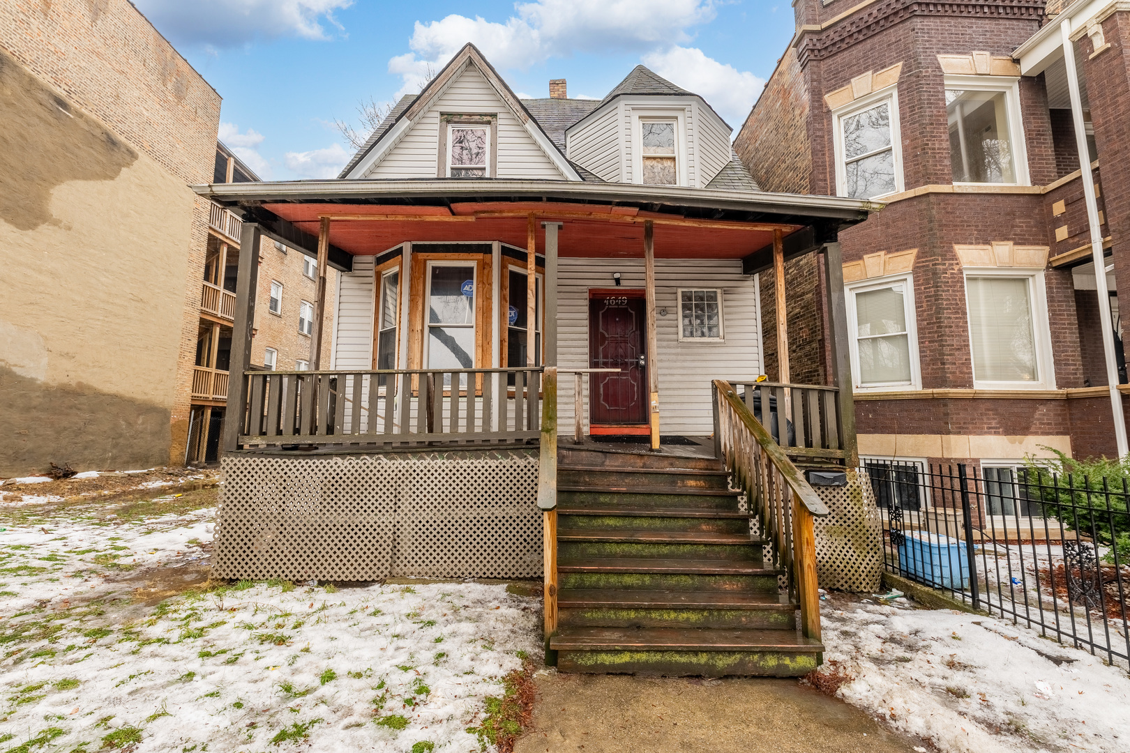 4649 W Jackson Boulevard, Chicago IL 60644 Dream Town Real Estate