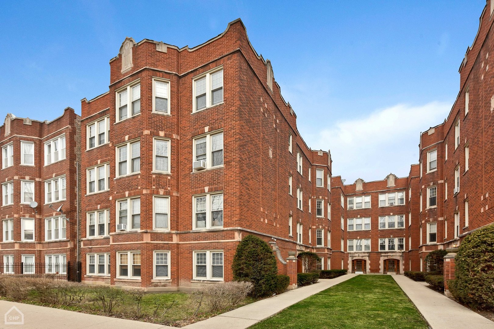 4840 W Henderson Street G, Chicago IL 60641 Dream Town Real Estate