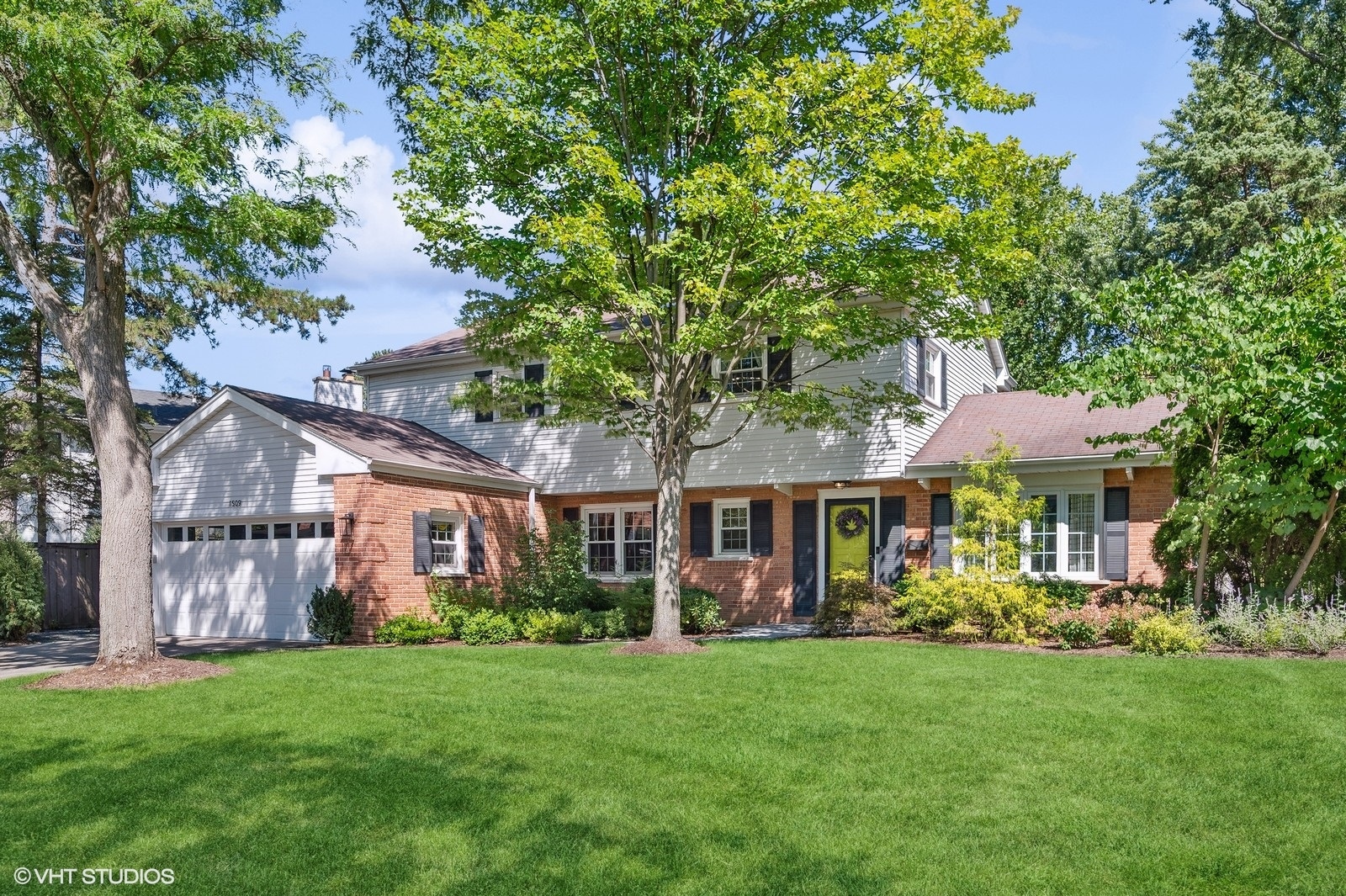 1509 Basswood Circle, Glenview IL 60025 Dream Town Real Estate