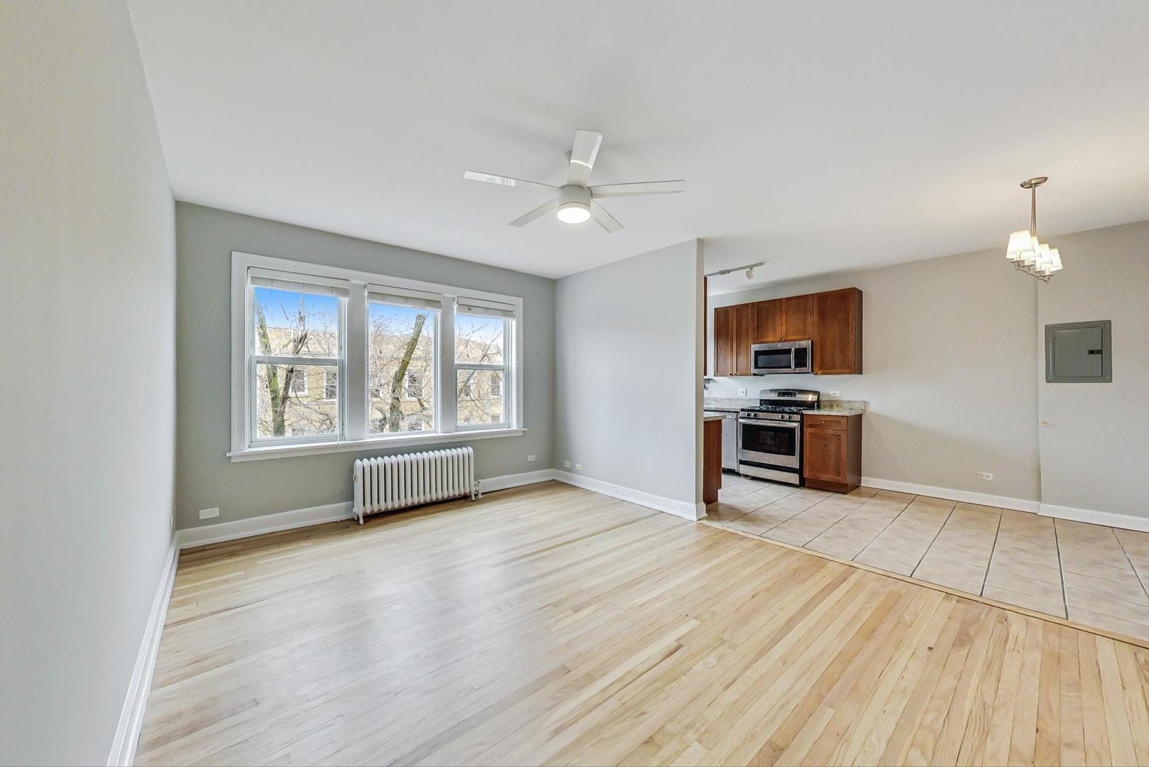 1435 W Pratt Boulevard 3, Chicago IL 60626 Dream Town Real Estate