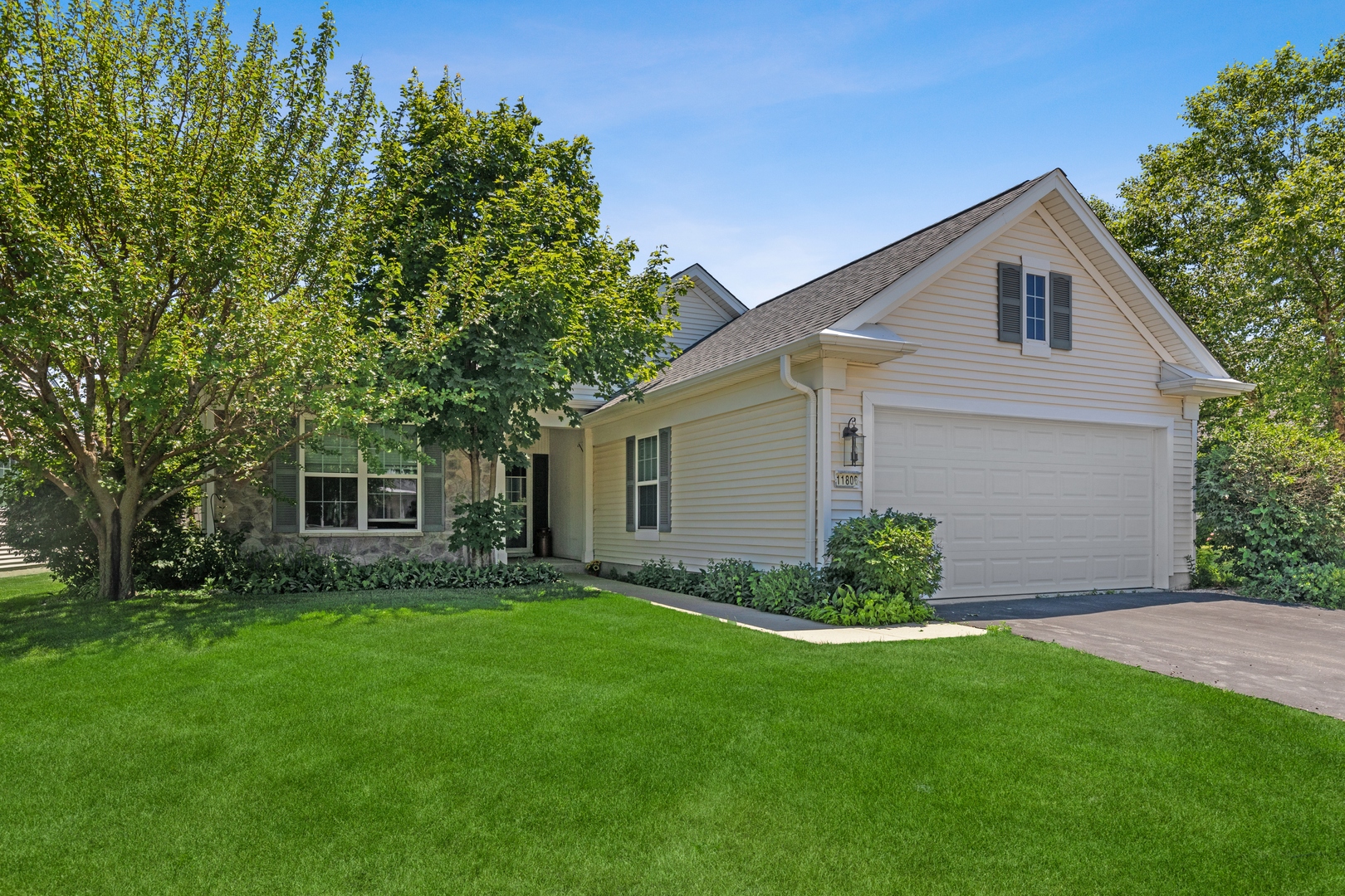 Del b Sun City in Huntley IL Homes for Sale Del b Sun City in