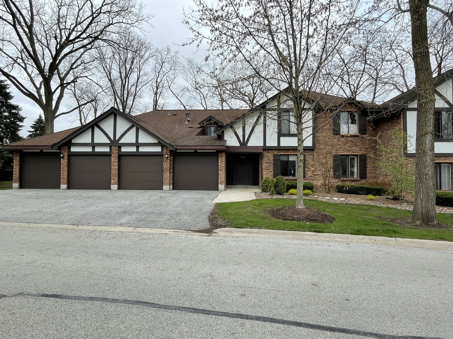 The Timbers in Palos Hills IL Homes for Sale The Timbers in Palos