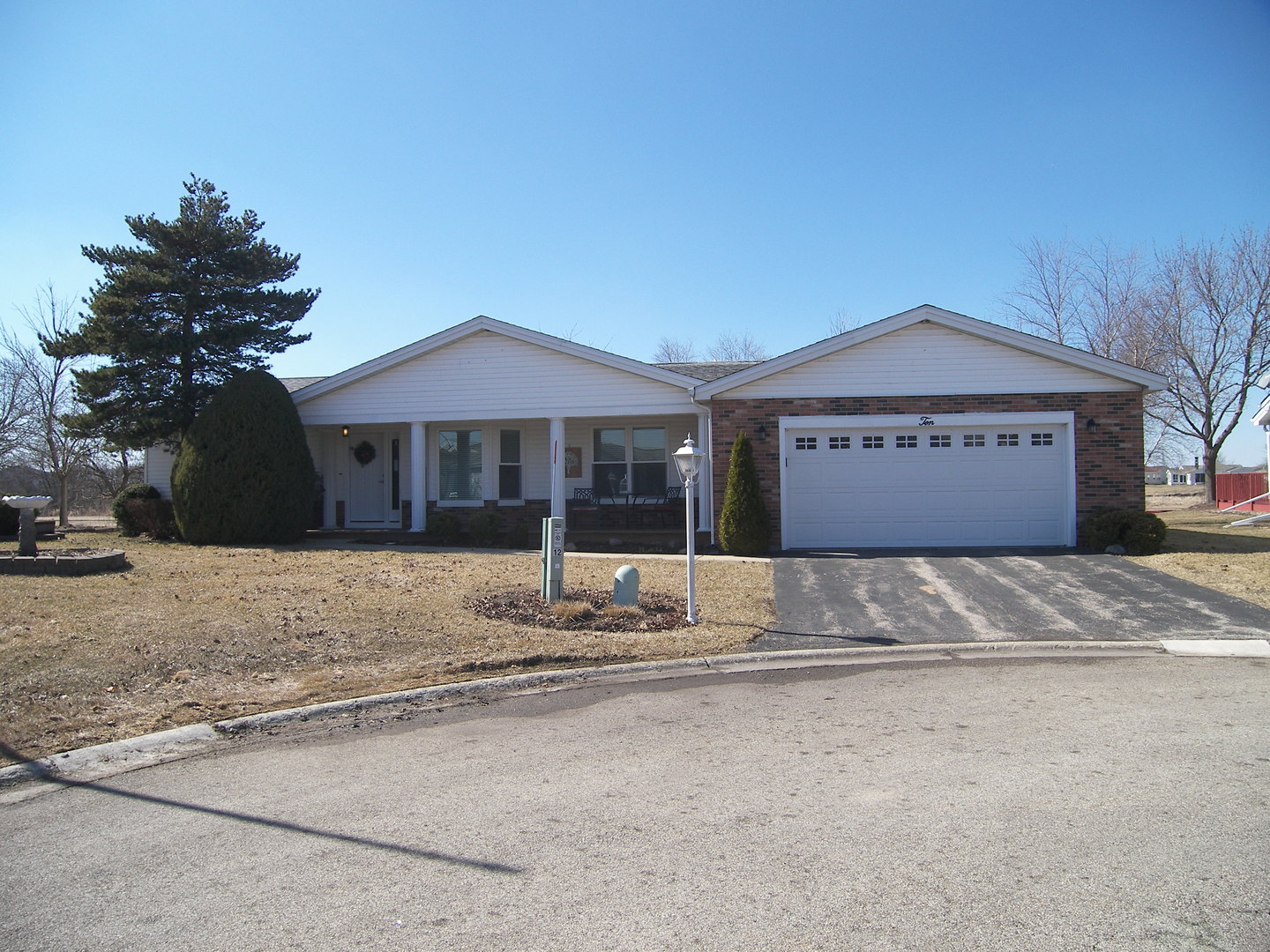 Saddlebrook Farms in Grayslake IL Homes for Sale Saddlebrook Farms in