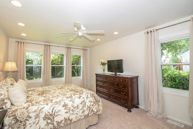 445 CAREN Drive