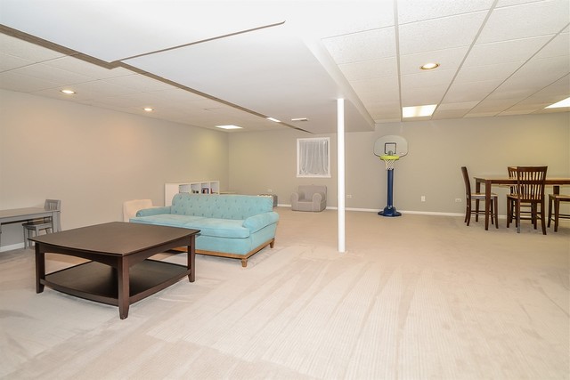 445 CAREN Drive