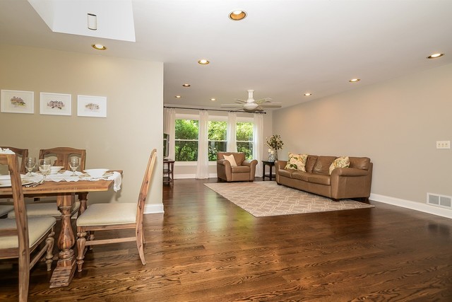 445 CAREN Drive