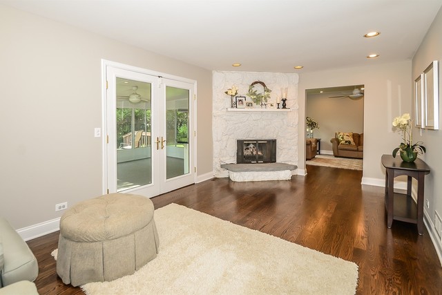445 CAREN Drive